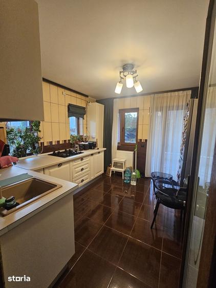 Casă cu 4 camere cu Teren 501 Mp în Domnești
