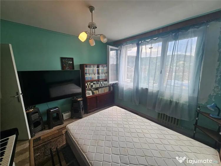 Apartament cu 2 camere semidecomandat în Micro I