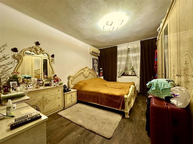 Apartament cu 2 camere decomandat în Boul Roșu