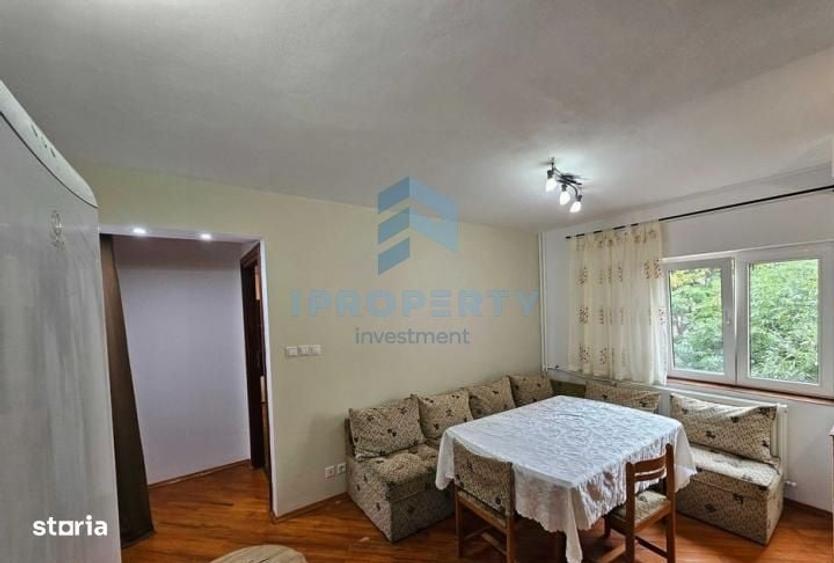 Apartament cu 3 camere decomandat în Lacul Tei