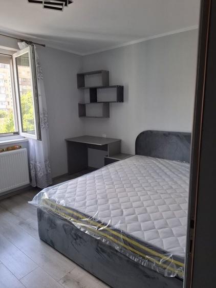 Apartament cu 2 camere semidecomandat în Exterior Vest