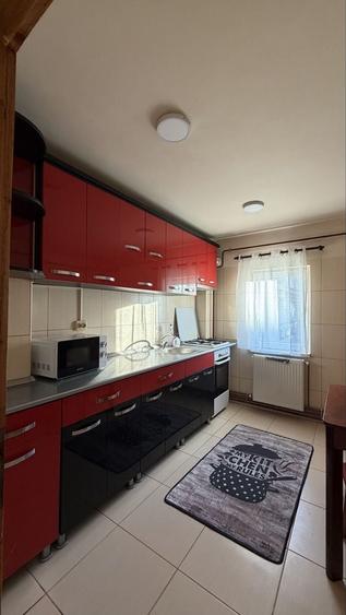 Apartament cu 2 camere semidecomandat în 1 Mai