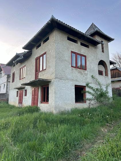 Casă cu 3 camere în Săliște