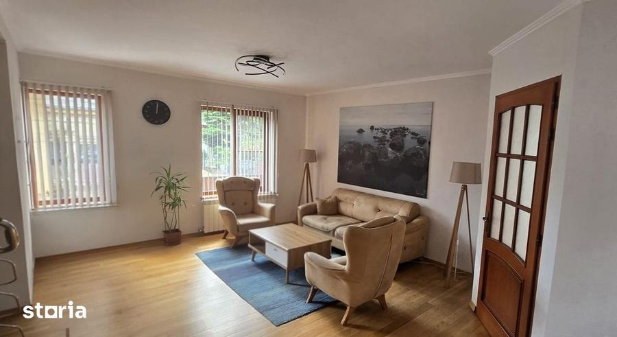 Apartament cu 4 camere nedecomandat în Centrul Civic