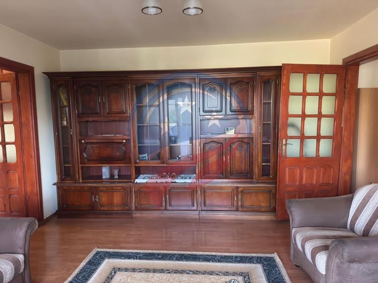 Apartament cu 2 camere semidecomandat în 1 Mai