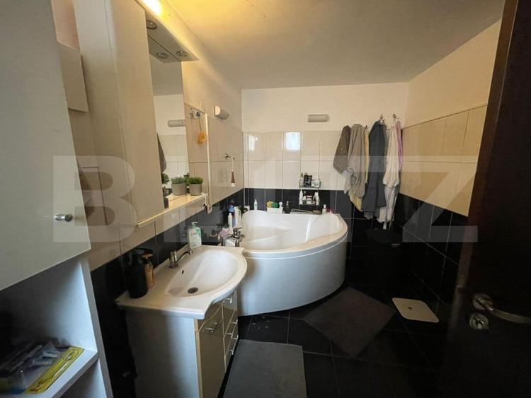 Casă individuală cu 4 camere cu Canalizare în George Enescu
