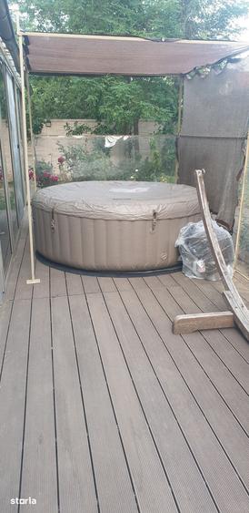 Casă cu 9 camere cu Teren 622 Mp în Sud