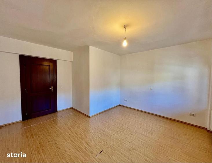 Apartament cu 3 camere în Sub Arini