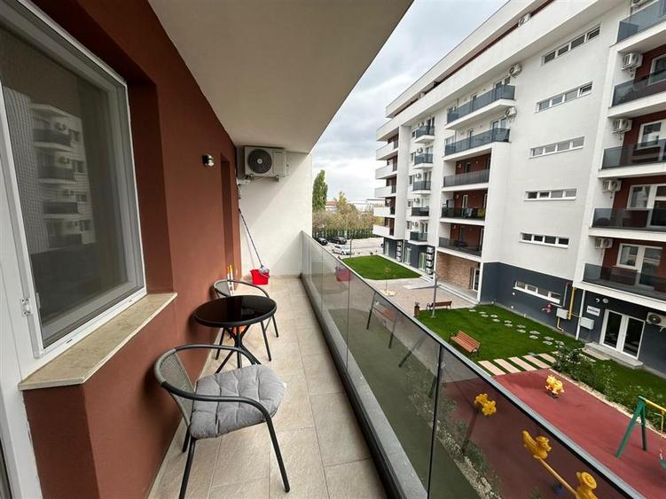 Apartament cu 2 camere decomandat, mobilat în Est