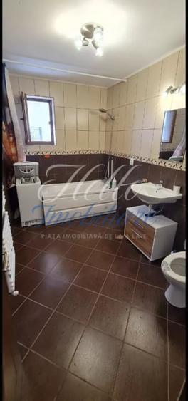 Apartament cu 3 camere în Florești