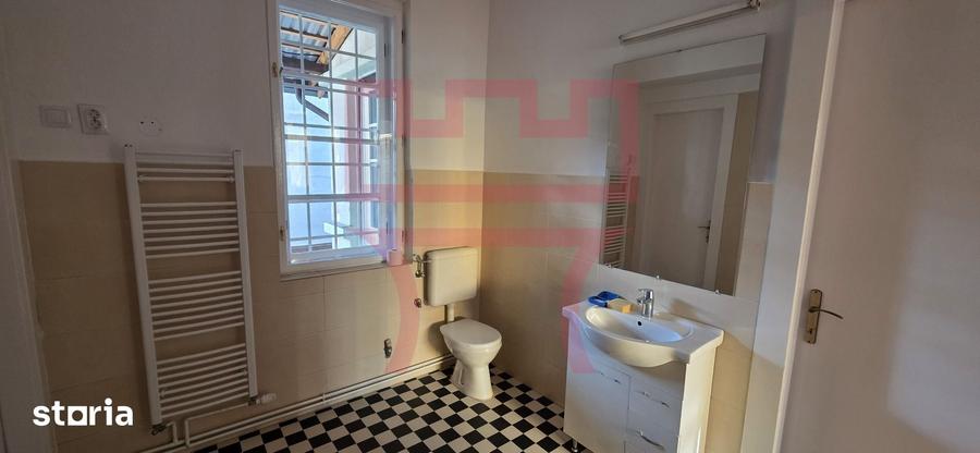 Apartament cu 5 camere în Central