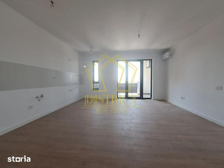 Apartament cu 3 camere în Aradului