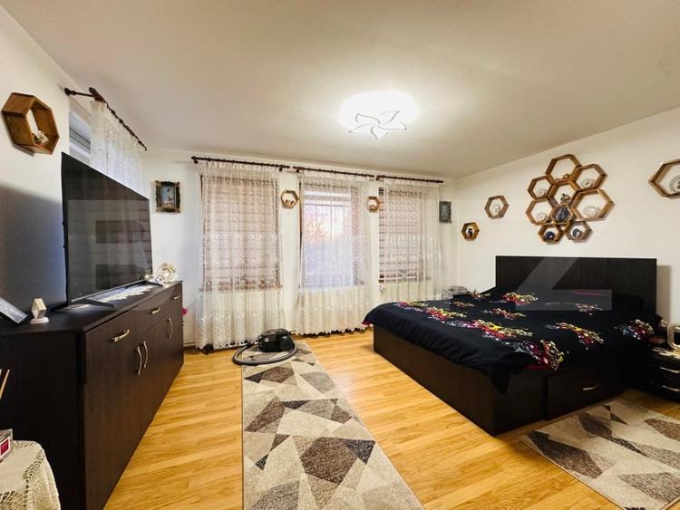 Casă individuală cu 6 camere cu Canalizare în Stupini