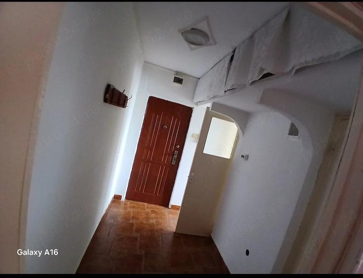 Apartament cu 2 camere semidecomandat în Malu Roșu