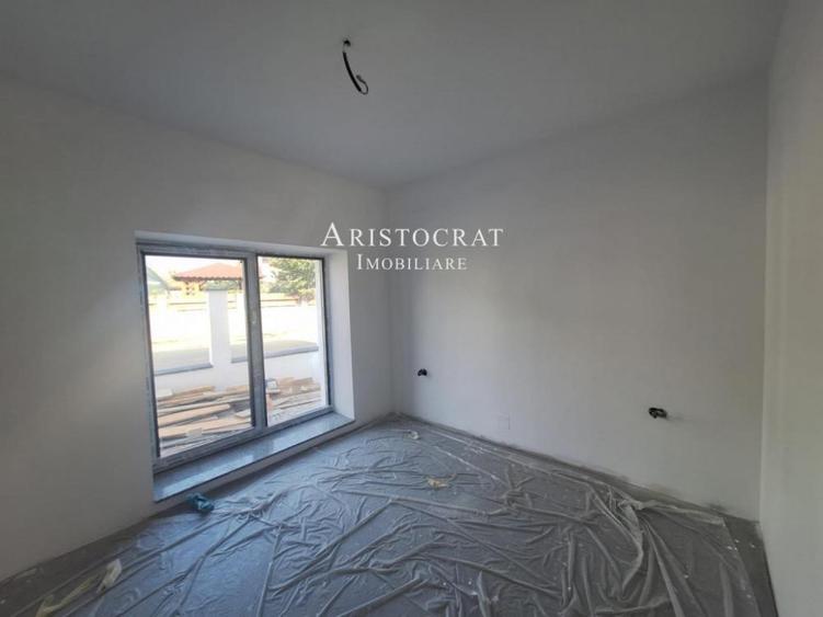 Casă cu 3 camere cu Teren 200 Mp în Corbeanca