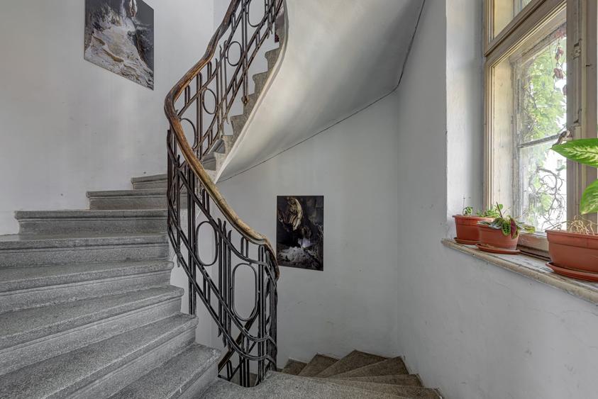 Apartament cu 6 camere semidecomandat, mobilat în Unirii