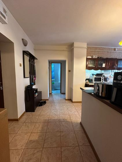 Apartament cu 2 camere decomandat, mobilat în Barieră