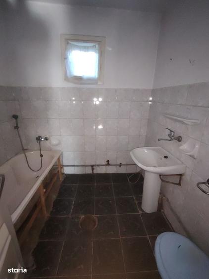 Ocazie!!!Doua case mari la Pancota la pret de apartament. - 1