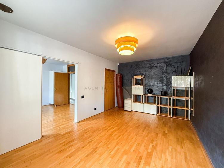 Apartament cu 2 camere decomandat în Arcul de Triumf