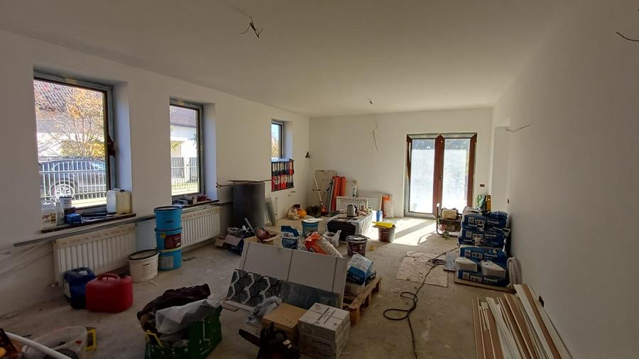 Duplex cu 4 camere cu Canalizare în Corbeanca