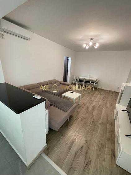 Apartament cu 2 camere semidecomandat, mobilat în Victoriei