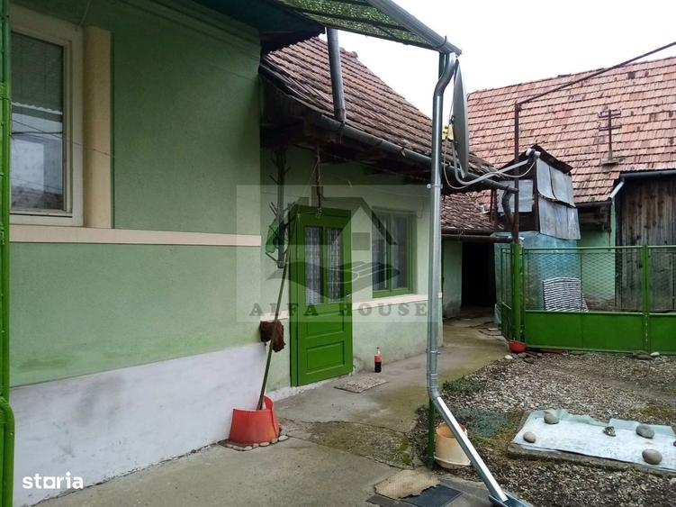 Casa 3 camere, priveli?te Castelul Ugron pretabil si pentru investie - 8
