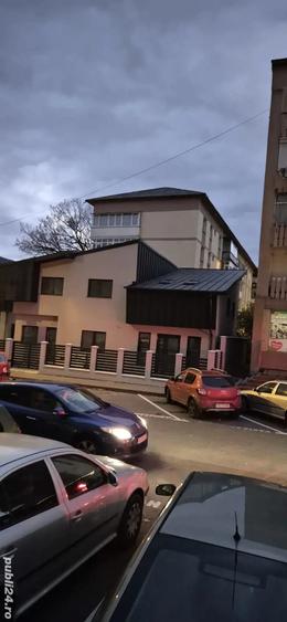 Spațiu comercial, de 280 mp, în Central
