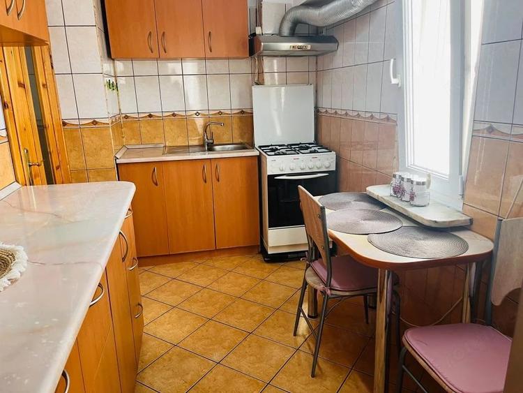 Apartament cu 3 camere decomandat în Ultracentral