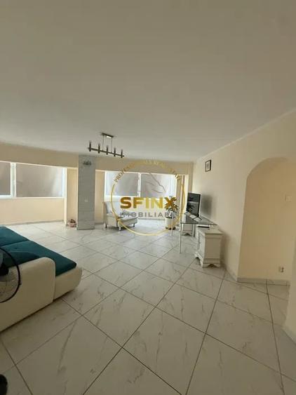Apartament cu 3 camere decomandat, mobilat în Decebal