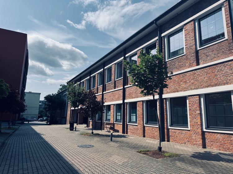 Birou, de 550 mp, în Gară