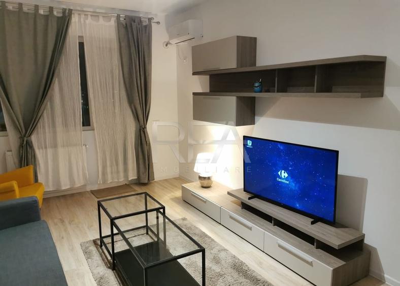 Apartament cu 2 camere decomandat, mobilat în Păcii