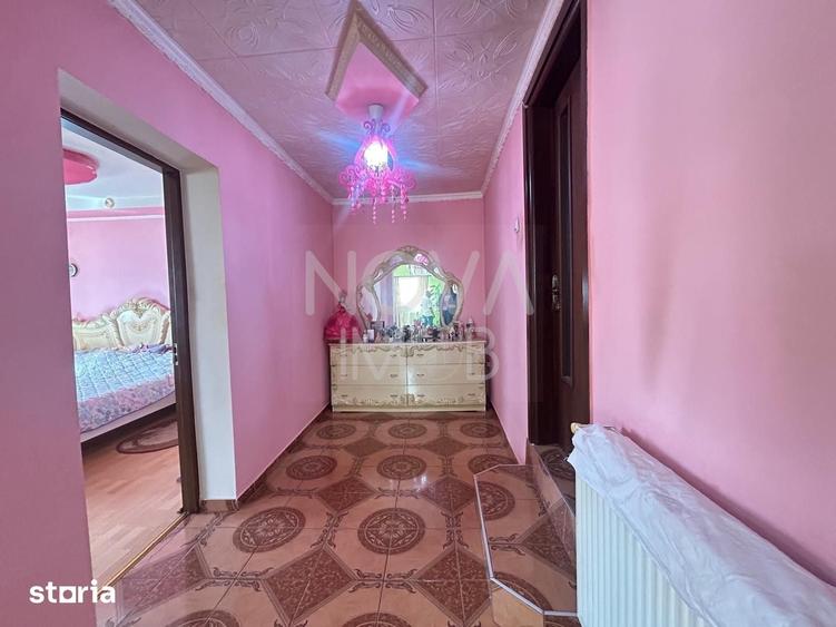 Casă cu 5 camere cu Teren 845 Mp în Roșia