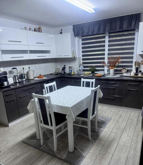 Casă cu 4 camere în Aghireș