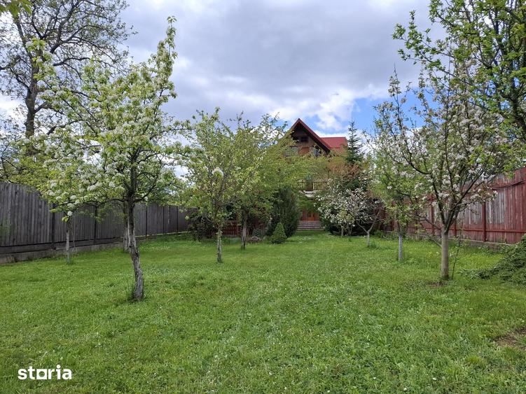 Casă cu 6 camere cu Teren 1200 Mp în Drăgănești