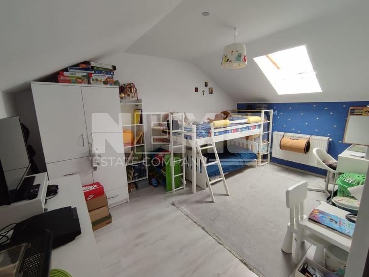 Apartament cu 3 camere decomandat, mobilat în Ipotești