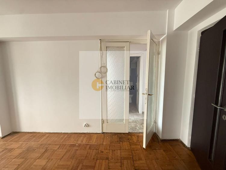 Apartament cu 3 camere decomandat în Cișmigiu