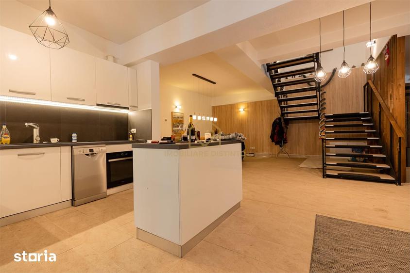 Casă cu 6 camere cu Teren 1295 Mp în Central