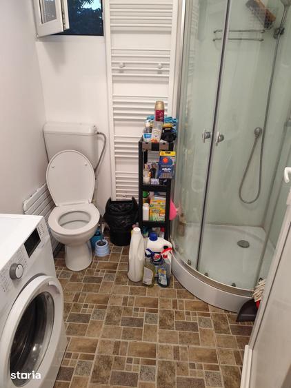 Casă cu 5 camere cu Teren 1468 Mp în Meri