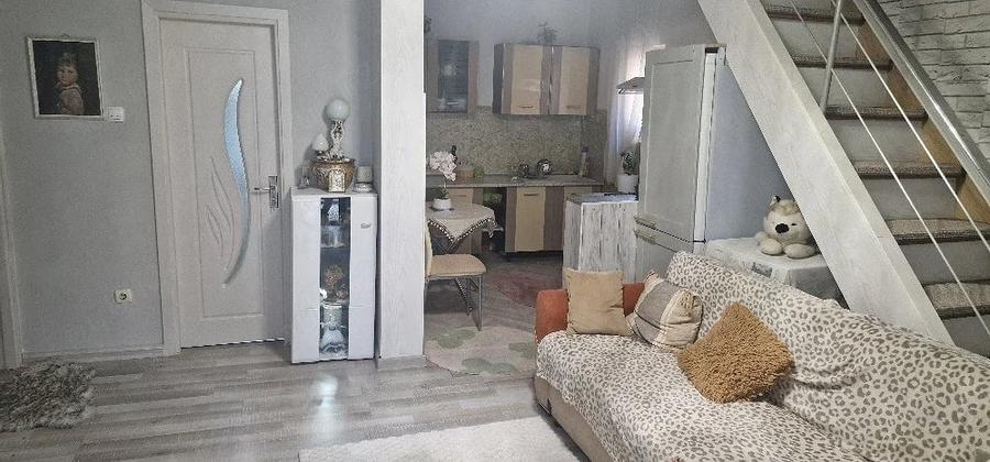 Casă cu Teren 250 Mp în Central