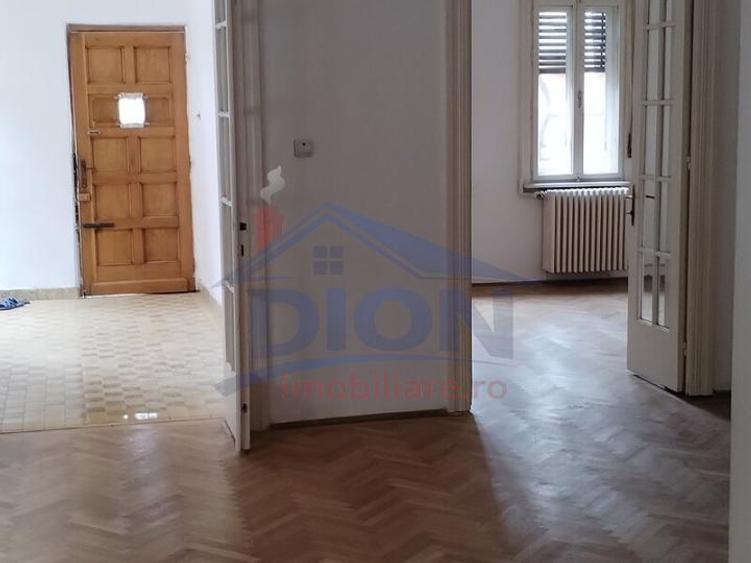 Casă individuală cu 4 camere cu Teren 204 Mp în Floreasca