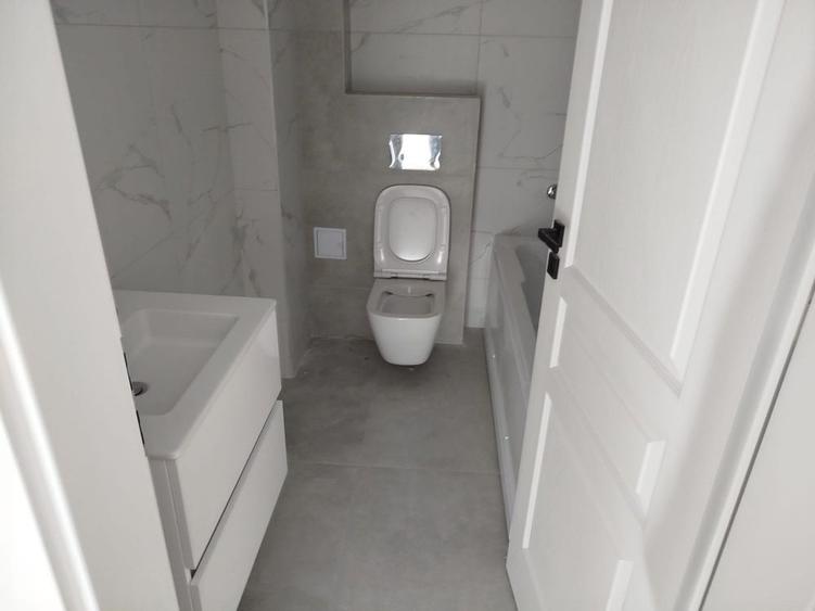 Apartament cu 2 camere decomandat în Galata