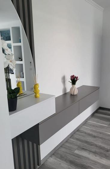 Apartament cu 2 camere semidecomandat în Central