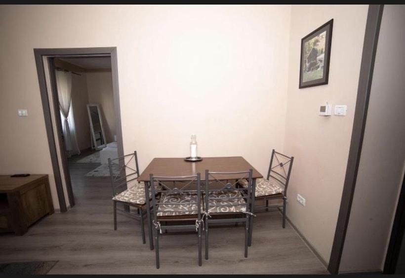 Casă cu 2 camere în Pârneava