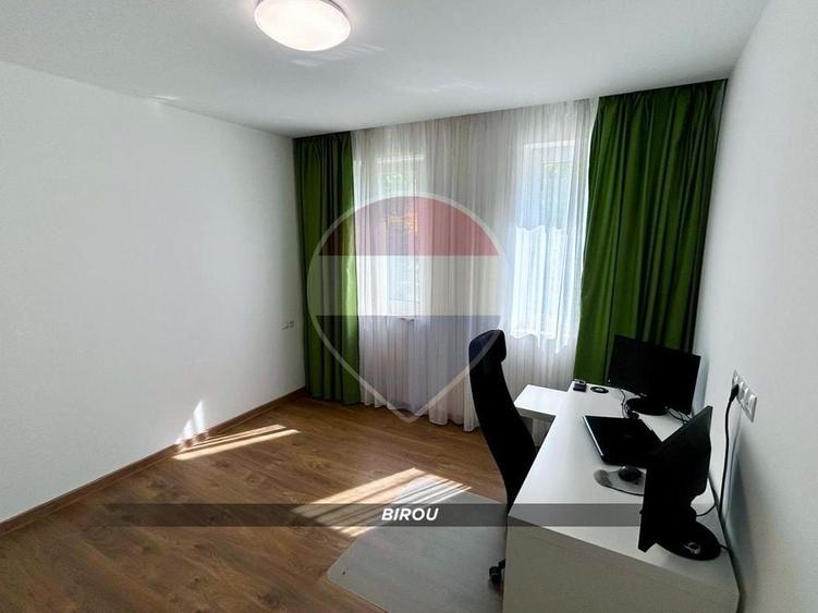 Apartament cu 3 camere decomandat, mobilat în Valea Roșie