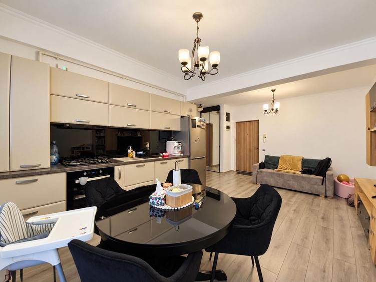 Apartament cu 2 camere semidecomandat, mobilat în Europa