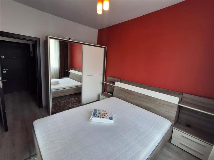 Apartament cu 2 camere semidecomandat în Turnișor