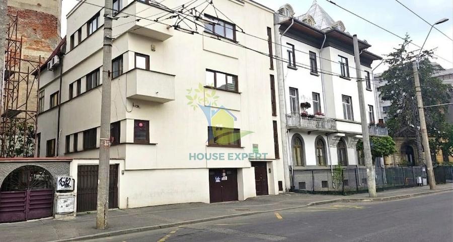 Apartament cu 4 camere semidecomandat în Foișorul de Foc