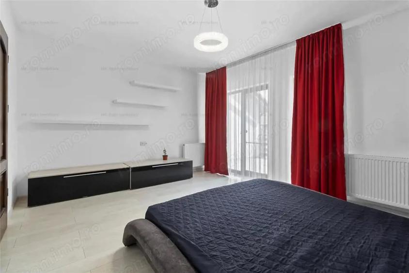 Casă cu 5 camere cu Teren 1644 Mp în Sânpetru