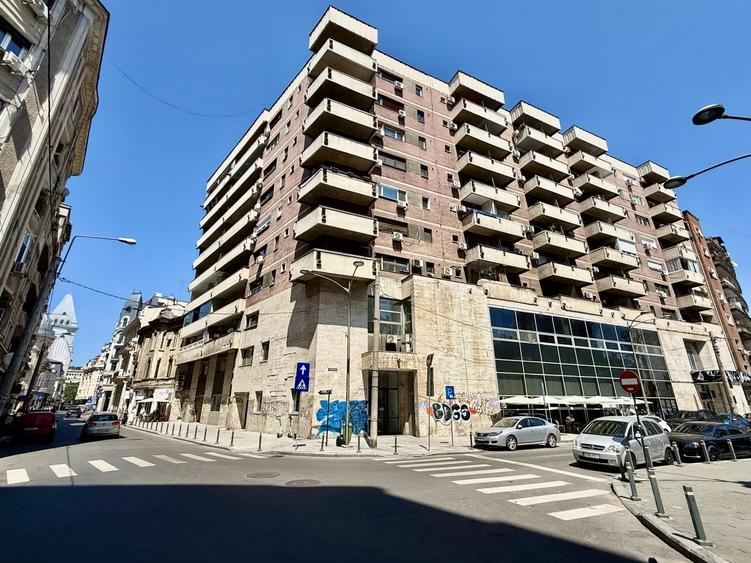 Garsonieră decomandată, mobilată în Universitate