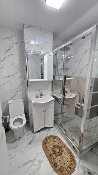Apartament cu 3 camere decomandat în Zorilor